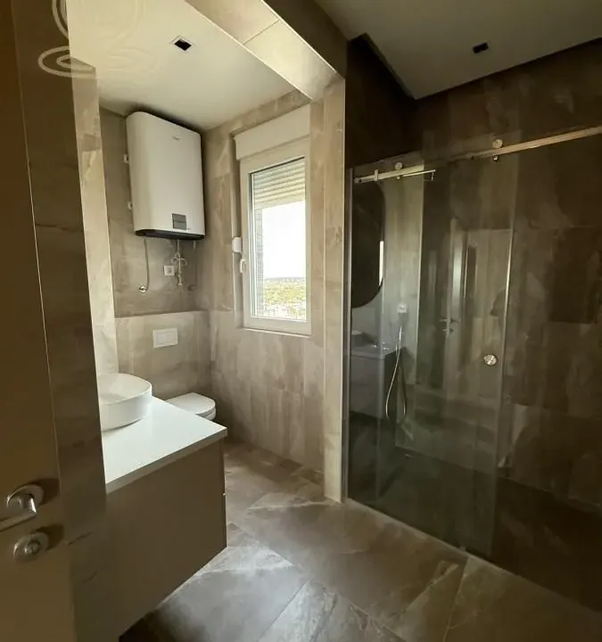 Sale, four bedroom apartment, 127m², Voždovac Sve Podlokacije, Beograd