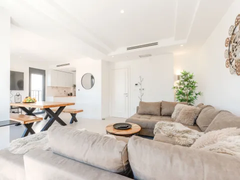 Rent, house, 159m², Reževići, Budva - image 9