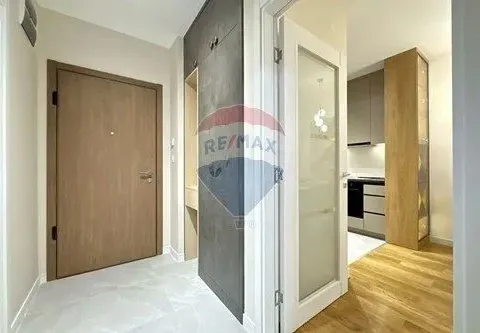 Izdavanje, jednosoban stan, 50m², Central Point, Podgorica - image 4