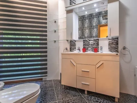 Sale, three bedroom apartment, 137m², Podgorica, Crna Gora - image 13