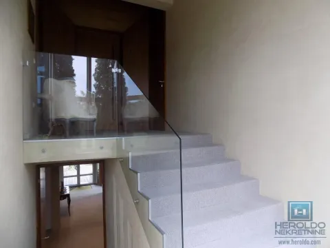 Izdavanje, poslovni prostor, 270m², 7. juli, Paraćin - image 39