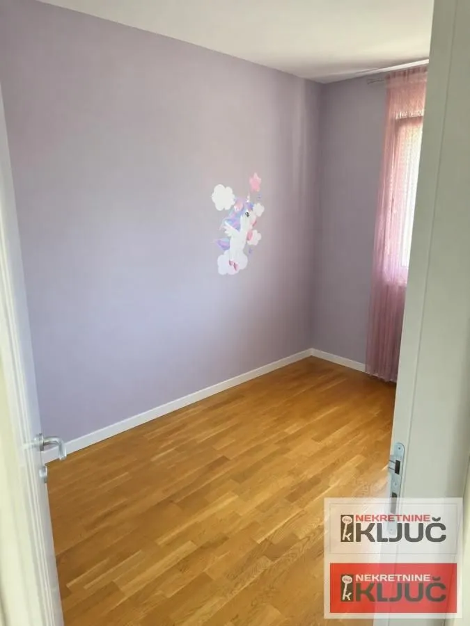 Prodaja, trosoban stan, 59m², Petrovaradin, Novi Sad