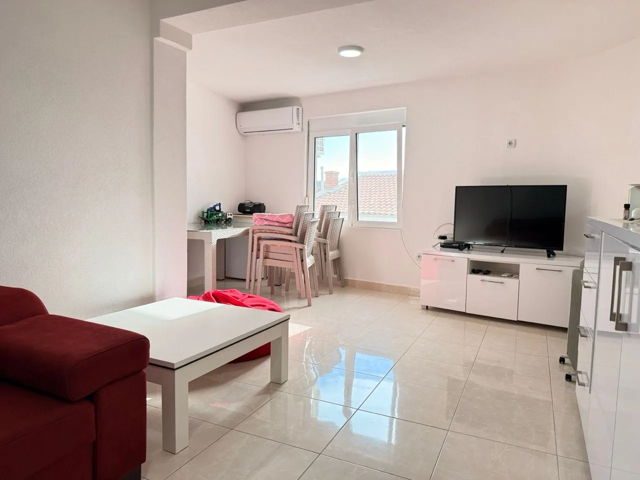 Prodaja, kuća, 207m², Pečurice, Bar