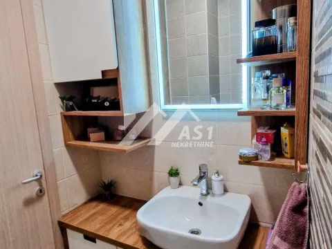 Izdavanje, trosoban stan, 63m², Salajka, Novi Sad Sve Podlokacije - image 8