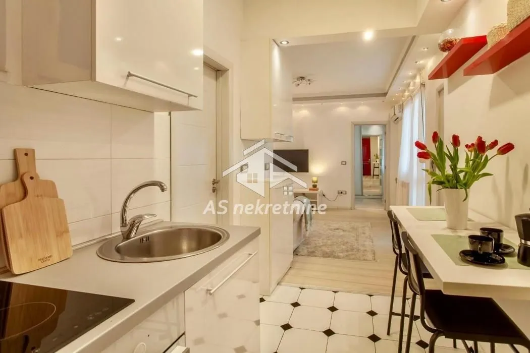 Rent, two bedroom apartment, 53m², Stari Grad, Beograd