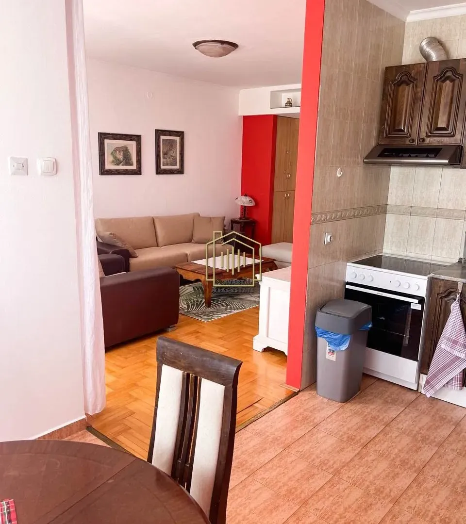 Izdavanje, dvosoban stan, 65m², Gorica C, Podgorica
