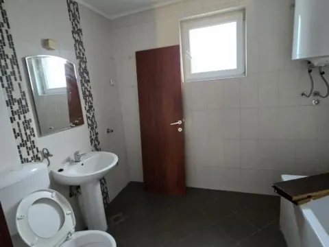 Izdavanje, trosoban stan, 85m², Grbavica, Novi Sad Sve Podlokacije - image 8