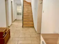 Rent, five bedroom apartment, 170m², Stari Aerodrom, Podgorica - image 2