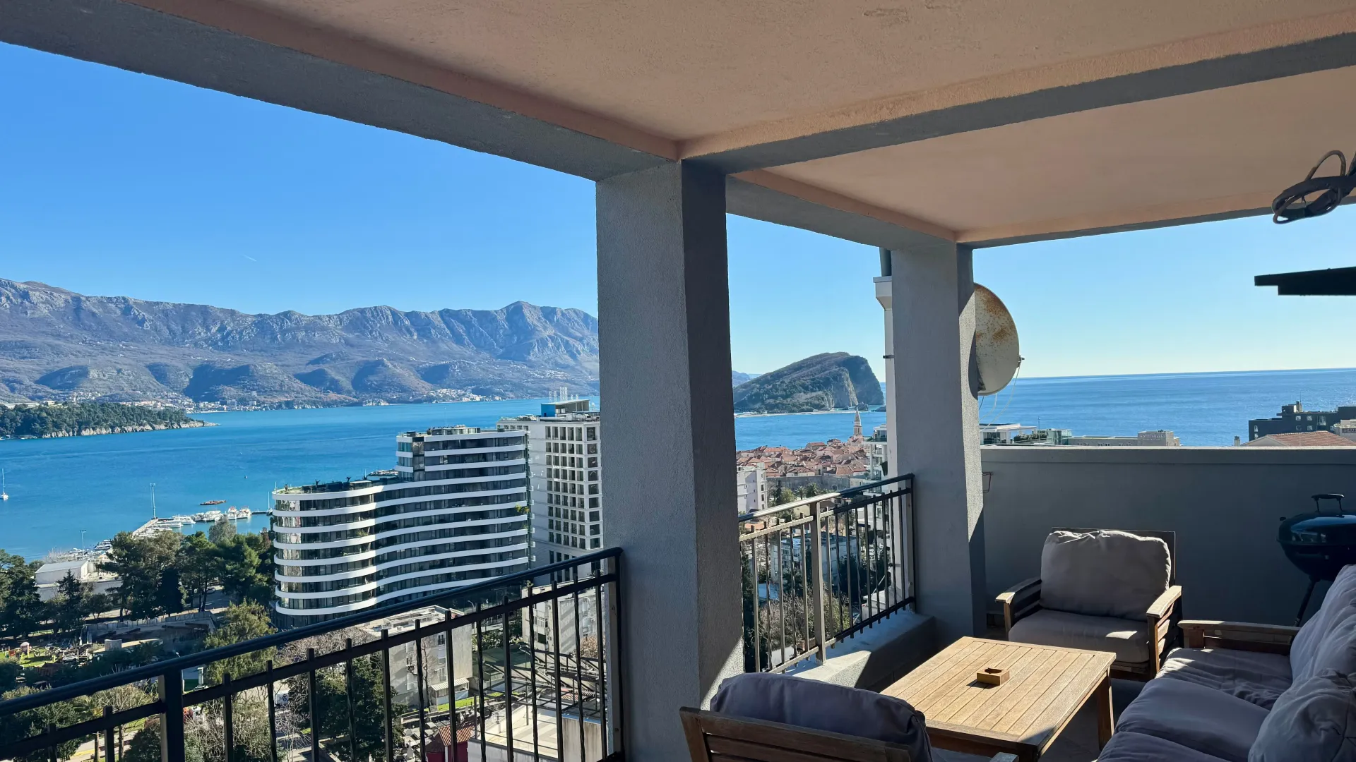 Stan-na-dan, dvosoban stan, 89m², Centar, Budva