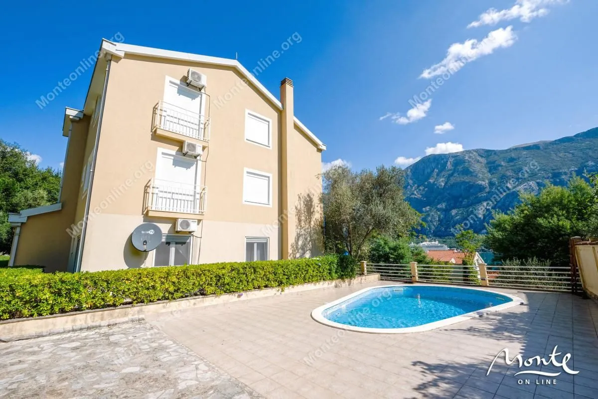 Prodaja, dvosoban stan, 83m², Prčanj, Kotor