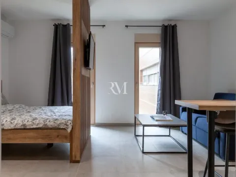 Rent, studio apartment, 33m², Škaljari, Kotor - image 4