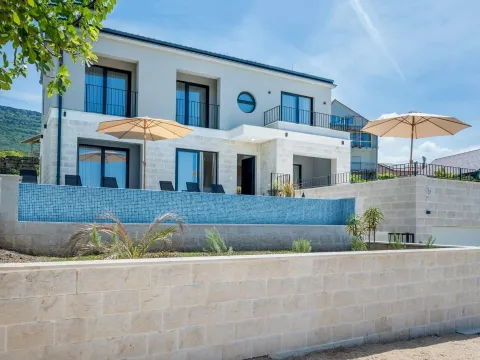 Sale, house, 250m², Mrčevac, Tivat