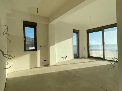 Sale, one bedroom apartment, 47m², Bečići, Budva - image 4