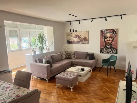 Stan in Medijana