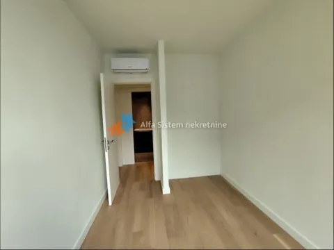 Izdavanje, trosoban stan, 73m², Savski Venac, Beograd - image 7