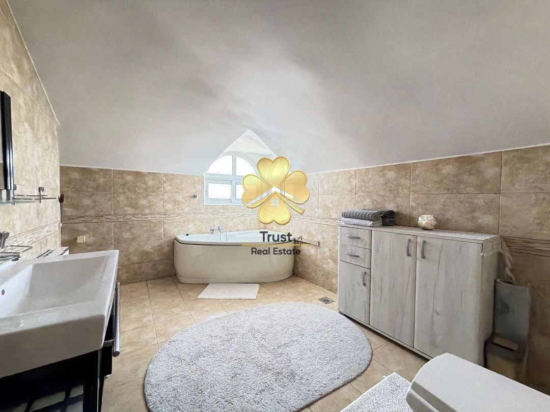 Izdavanje, kuća, 180m², Donja Gorica, Podgorica