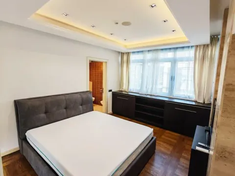 Izdavanje, četvorosoban stan, 148m², Savski Venac, Beograd - image 10