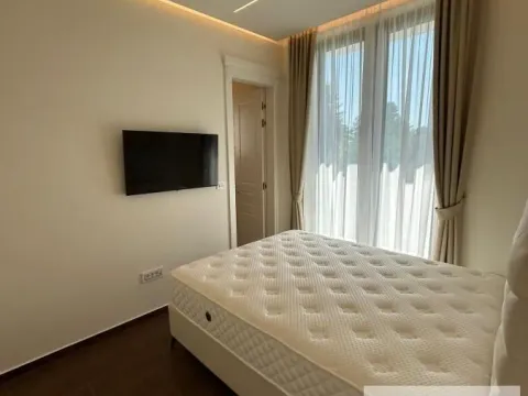 Izdavanje, četvorosoban stan, 120m², Sremska Kamenica, Petrovaradin - image 11