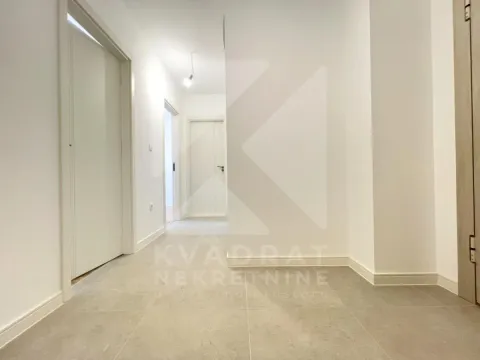 Rent, two bedroom apartment, 65m², Stari Aerodrom, Podgorica - image 10