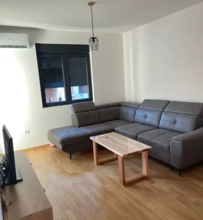 Izdavanje, dvosoban stan, 60m², City Kvart, Podgorica