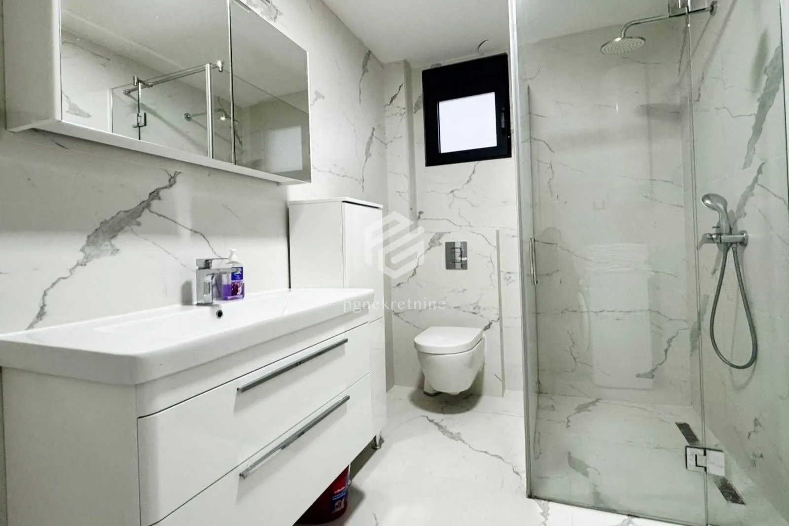 Rent, two bedroom apartment, 100m², Dalmatinska ulica, Podgorica
