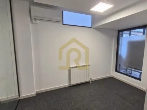 Izdavanje, poslovni prostor, 139m², Banovo Brdo, Beograd - image 9