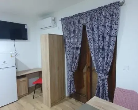 Rent, studio apartment, 27m², Šušanj, Bar - image 3