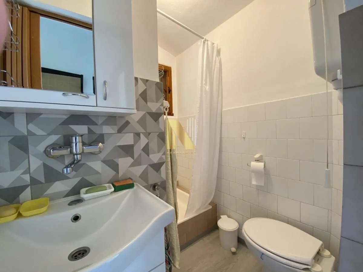 Prodaja, kuća, 97m², Rakovac, Novi Sad Sve Podlokacije