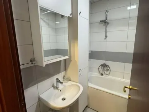 Izdavanje, jednosoban stan, 51m², City Kvart, Podgorica - image 9