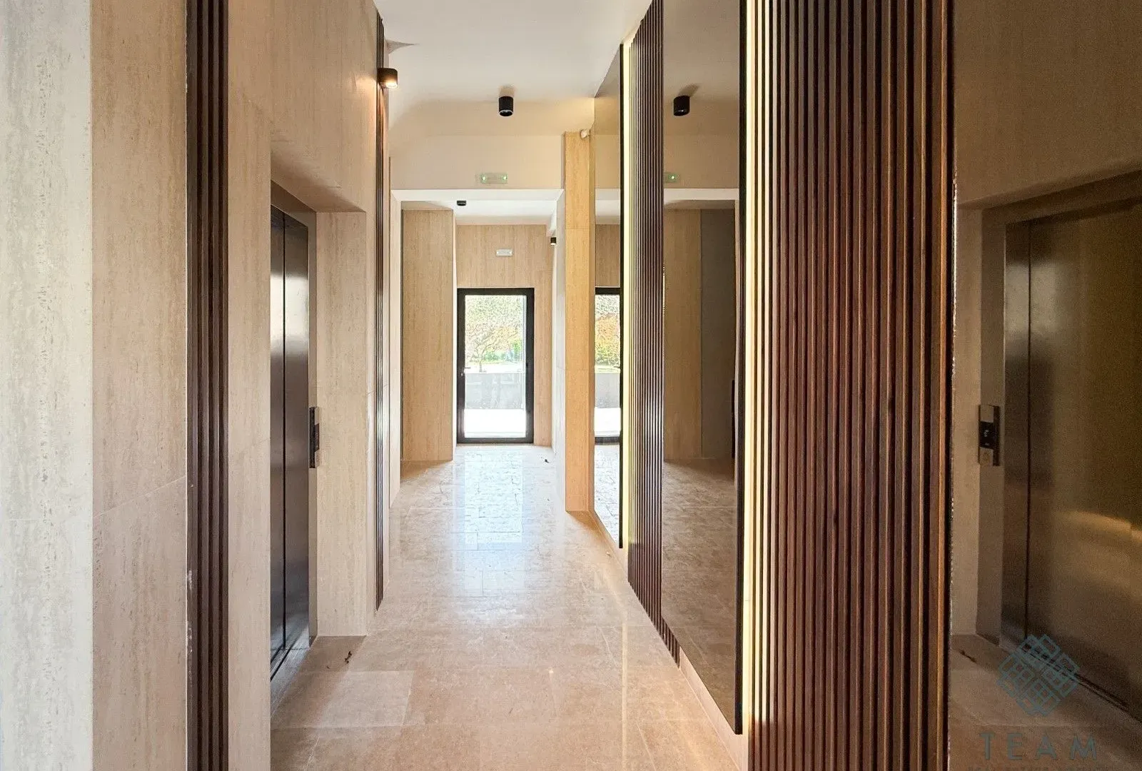 Prodaja, garsonjera, 33m², Momišići, Podgorica