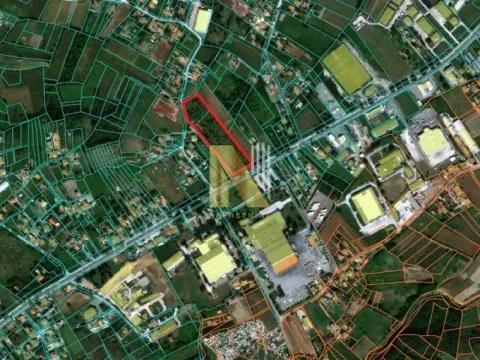 Zemljište in Centar