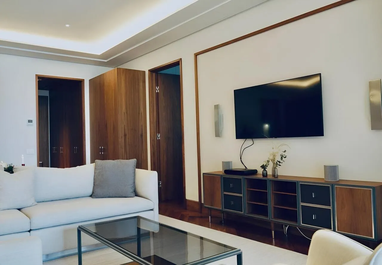 Prodaja, dvosoban stan, 185m², Tivat, Crna Gora