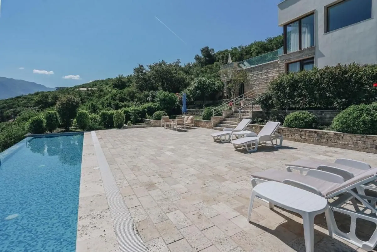Prodaja, kuća, 517m², Krašići, Tivat