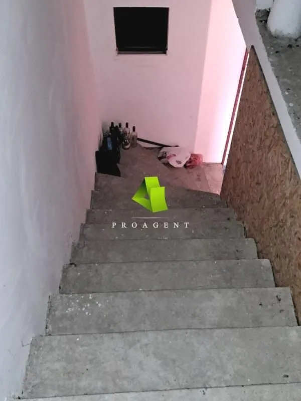 Prodaja, kuća, 269m², Medijana, Niš