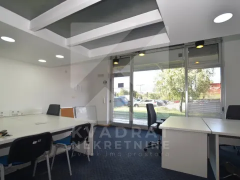 Izdavanje, poslovni prostor, 140m², Preko Morače, Podgorica - image 2