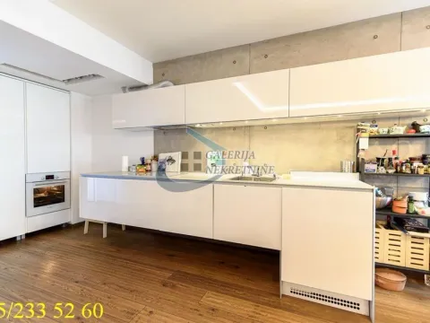 Prodaja, četvorosoban stan, 115m², Kalenić Pijaca, Vračar Sve Podlokacije - image 6