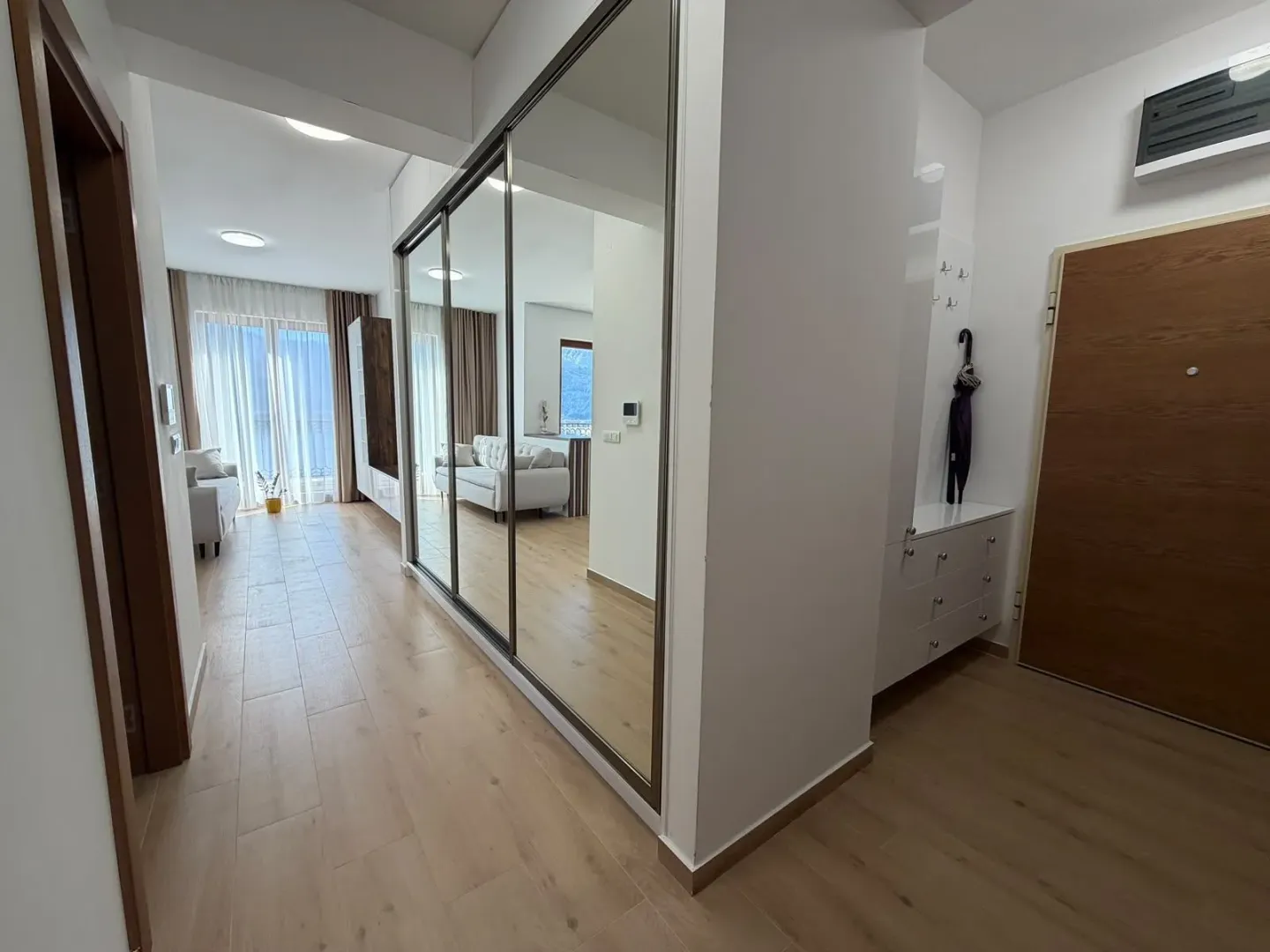 Prodaja, dvosoban stan, 73m², Komoševina, Budva