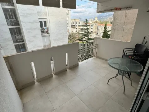 Rent, one bedroom apartment, 50m², Centar, Bar - image 9