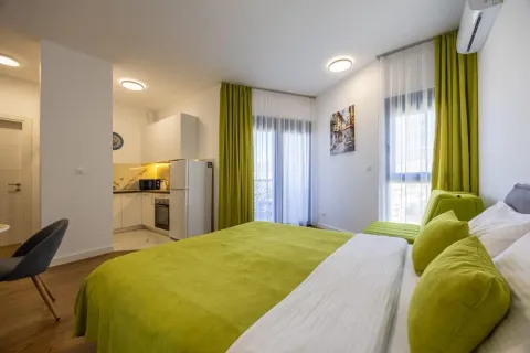 Sale, studio apartment, 32m², Centar, Bar - image 8