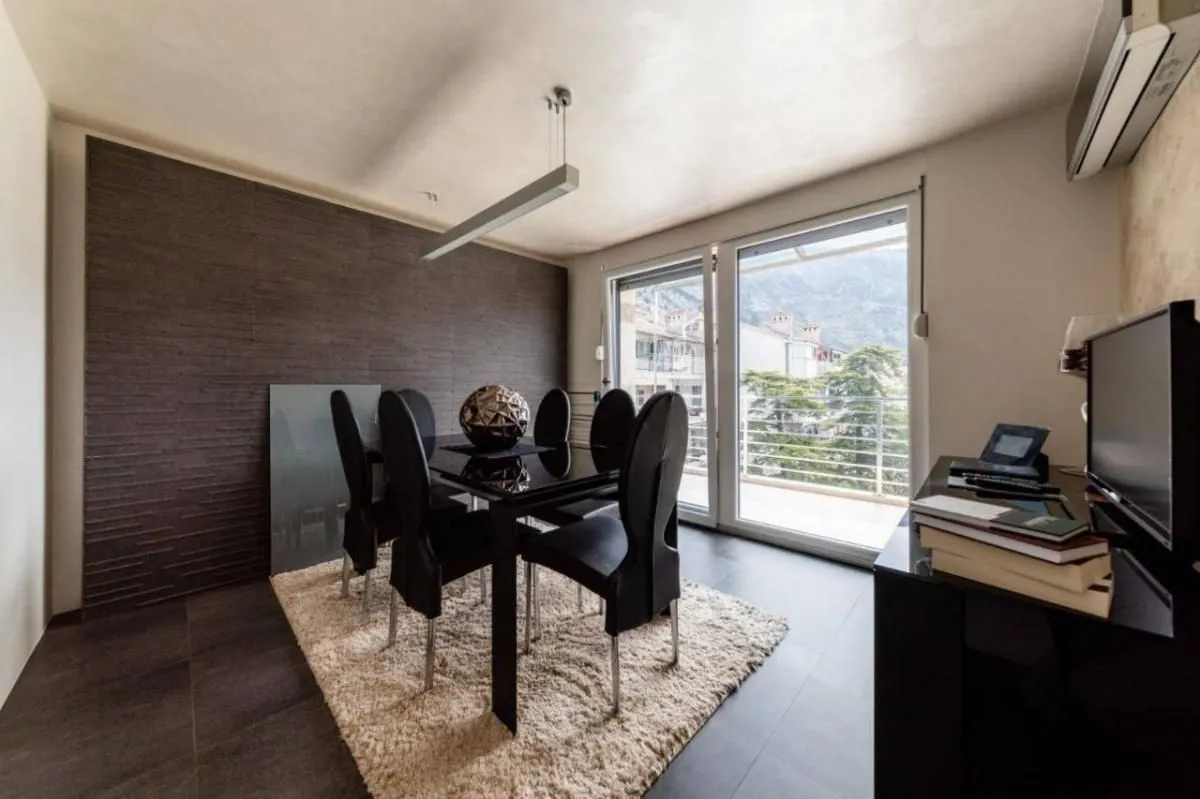 Rent, two bedroom apartment, 120m², Kotor, Crna Gora