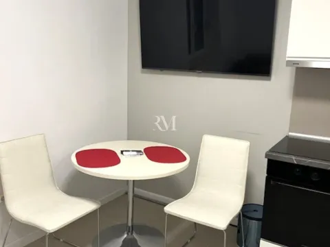 Izdavanje, jednosoban stan, 31m², Risan, Kotor - image 3