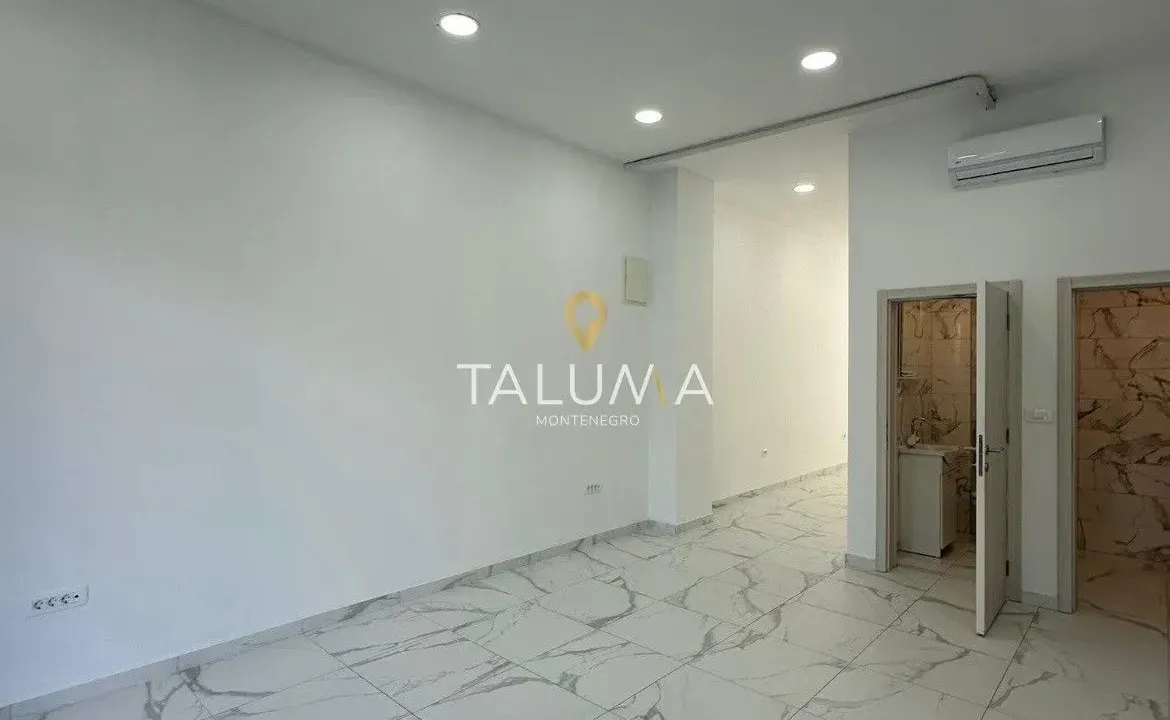 Rent, office space, 50m², Donja Lastva, Tivat