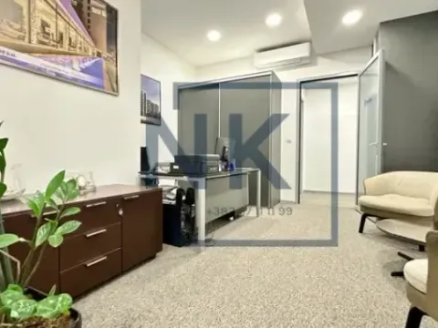 Izdavanje, poslovni prostor, 106m², Centar, Podgorica - image 3