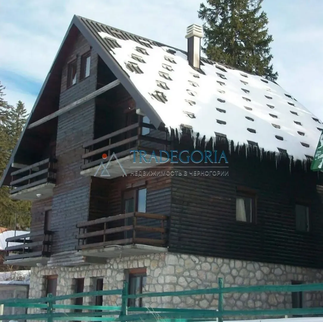 Prodaja, kuća, 320m², Žabljak, Crna Gora