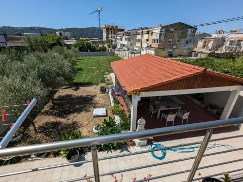 Prodaja, kuća, 200m², Bar, Crna Gora - image 16