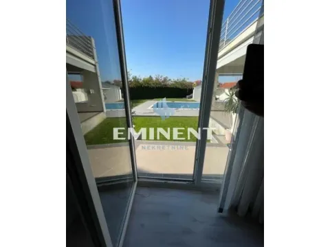 Sale, house, 342m², Stari Banovci, Stara Pazova - image 15