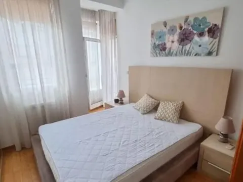 Izdavanje, trosoban stan, 88m², Kalenić Pijaca, Vračar Sve Podlokacije - image 10