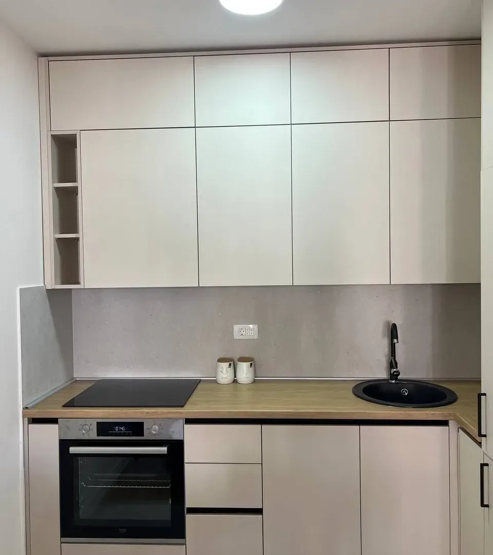 Izdavanje, jednosoban stan, 47m², Central Point, Podgorica