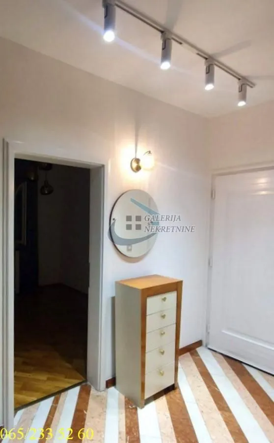 Izdavanje, stan, 146m², Savski Venac, Beograd
