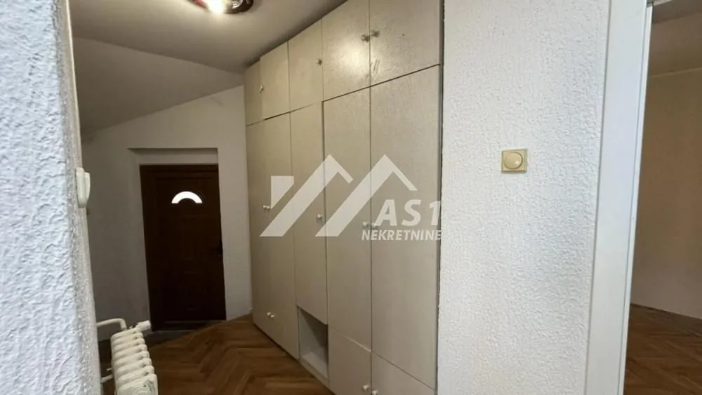 Rent, office space, 100m², Salajka, Novi Sad Sve Podlokacije